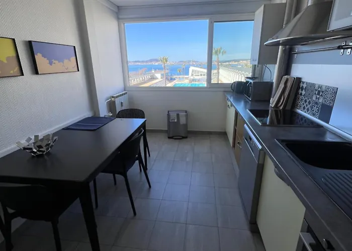 La Girelle Vue Proche * Toulon