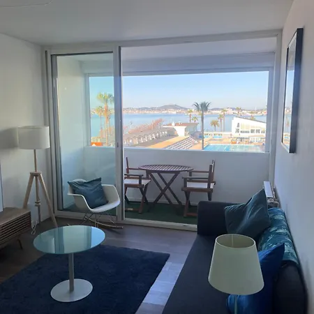 La Girelle Vue Proche Apartment *
